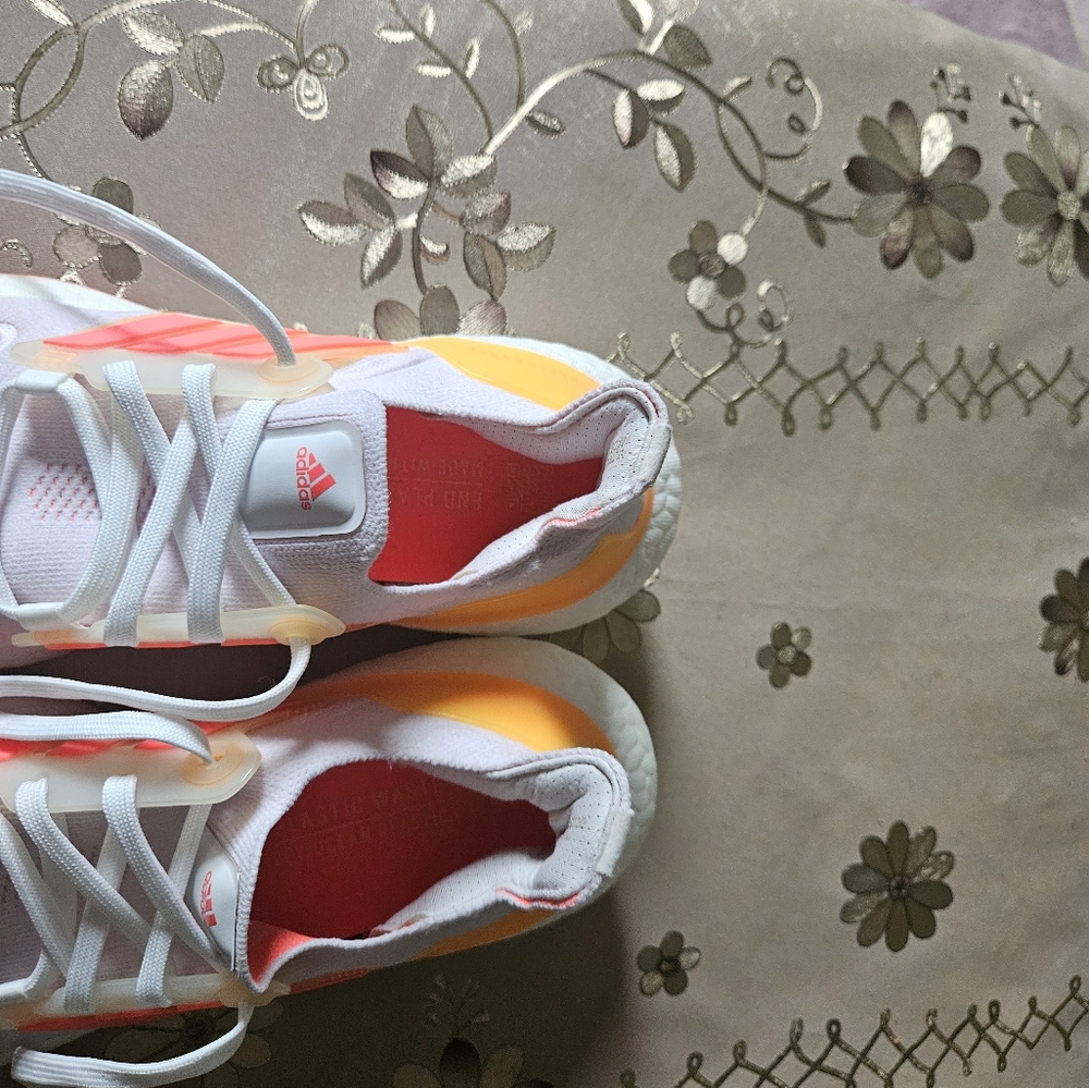 Adidas ultra boost 21’ women’s - Picture 7 of 9